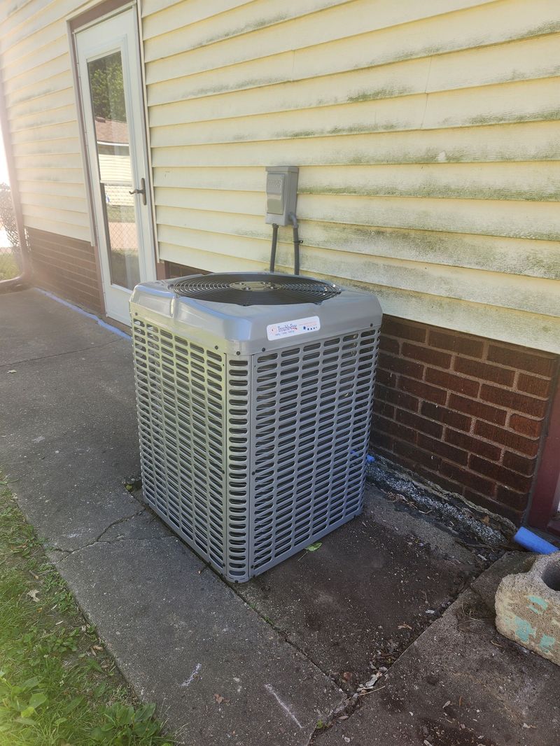 Residential AC installation by Trouble Free in Pekin, IL
